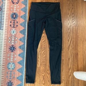 Lululemon Speed Up Tight - black w/ SIDE POCKETS! Excellent!